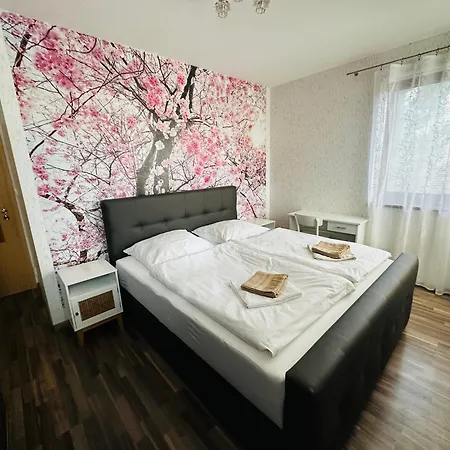 Kvartyra 11 De-lux * Jesenice (Prague-West)